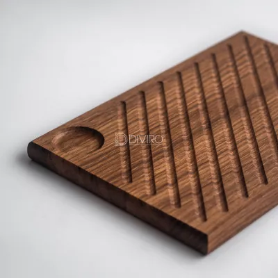 Доска для стейка с желобками для сока, дуб 30×20 см от мастерской DIVIRO